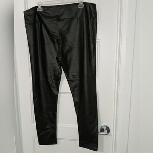 Trendsetter Black Faux Leather Pants Size XL Bikercore Comfy 19"×39"